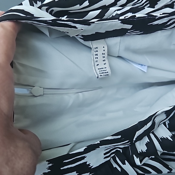 Ladies Land End skirt white and black size 4 - Picture 7 of 7